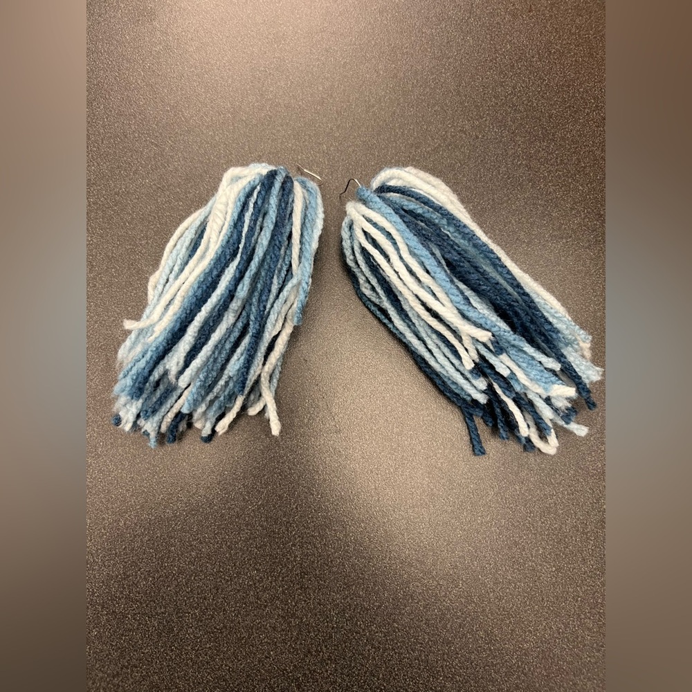 Denim Blue Yarn Tassels - Picture 4 of 5